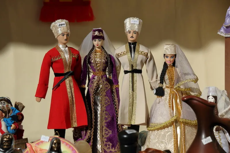 迷你匕首、纪念版 Circassian 服饰与玩偶