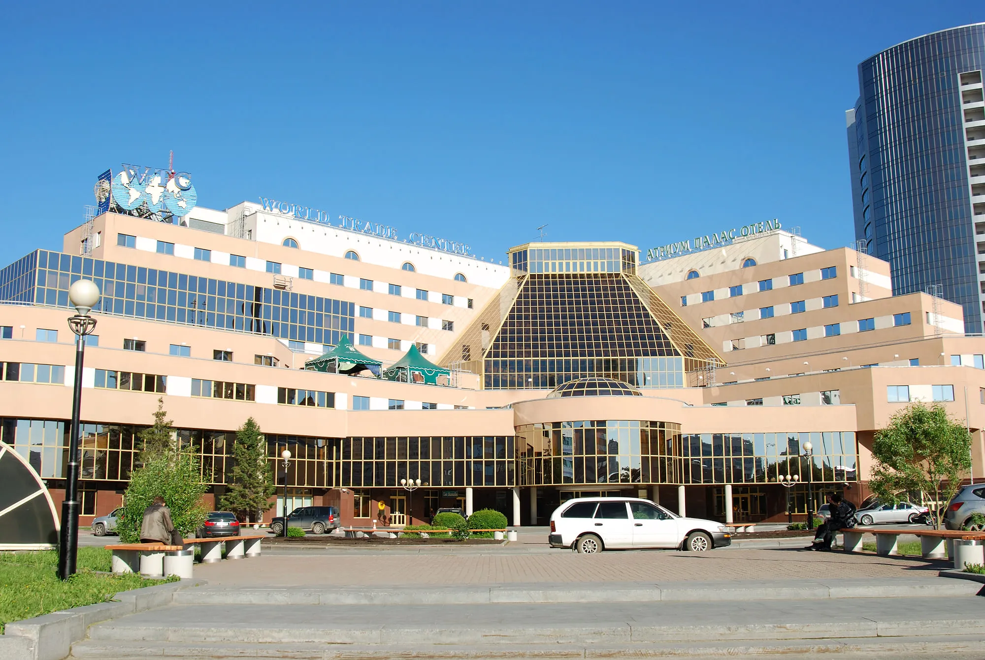 宾馆«Atrium Palace Hotel»