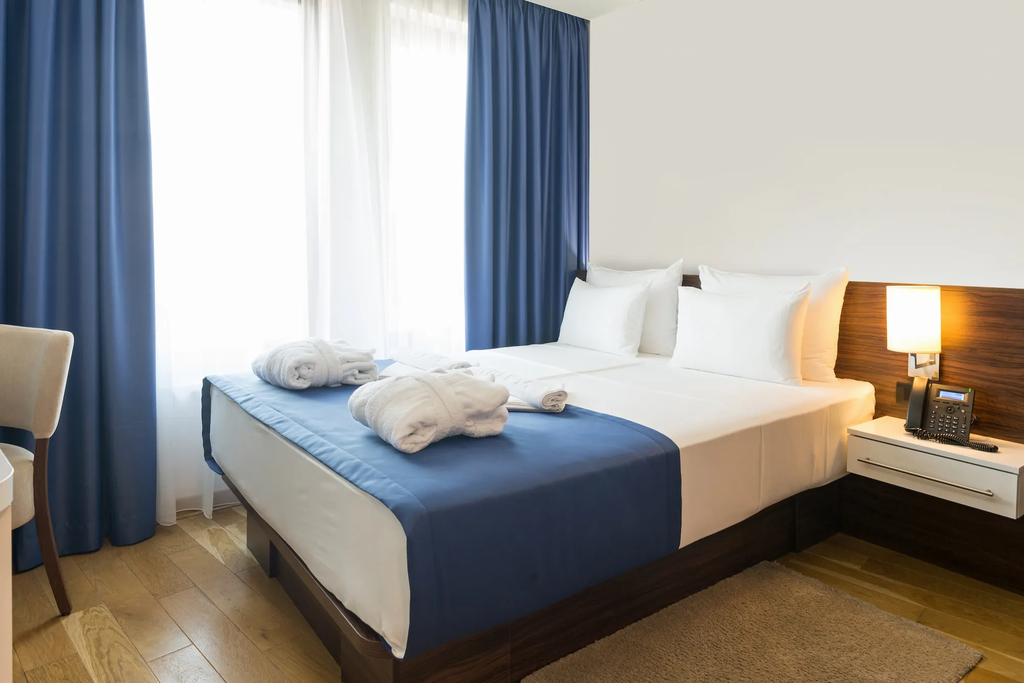 Cosmos Hotel Group 酒店集团