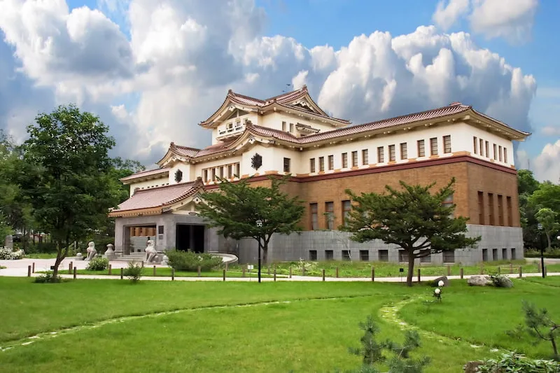 “库页岛与千岛群岛的动植物世界”
