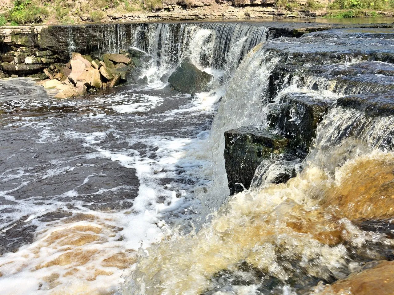 萨布林斯基瀑布