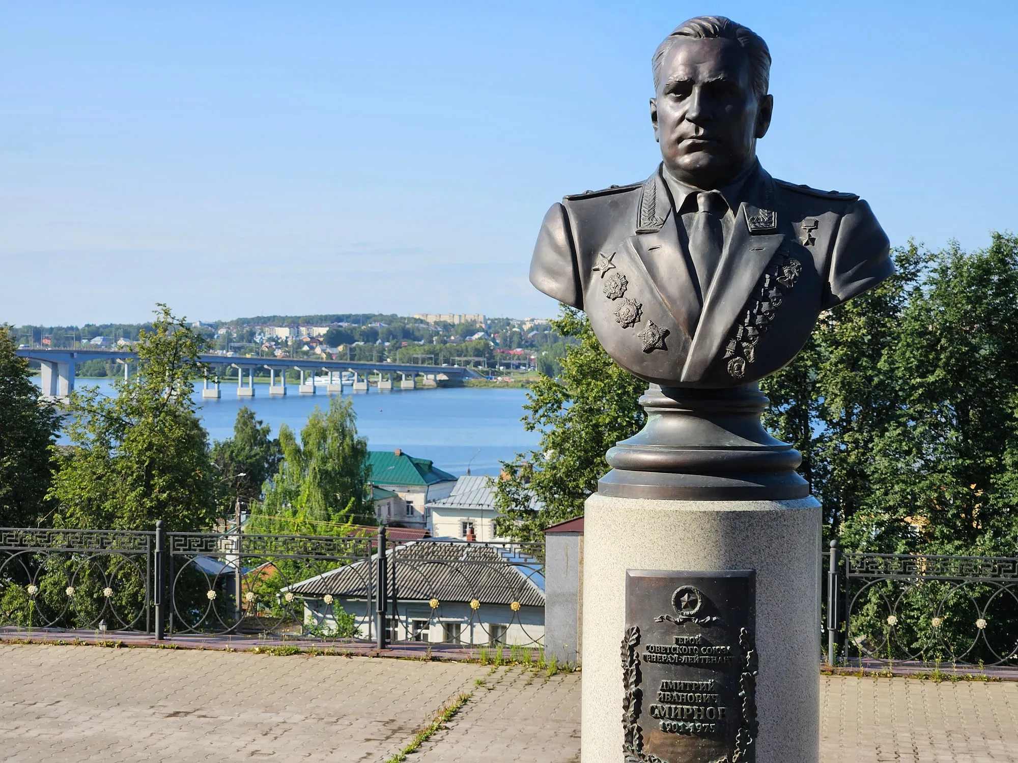 穆拉维约夫卡山